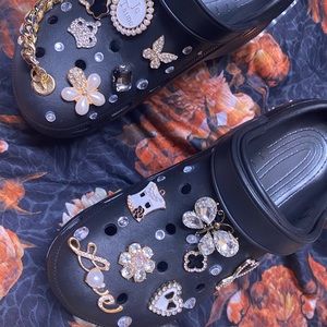 Bling croc service